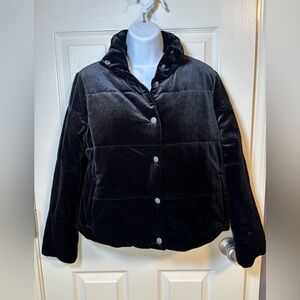 Black velvet  cropped puffer jacket with button up front by PopSugar-size small